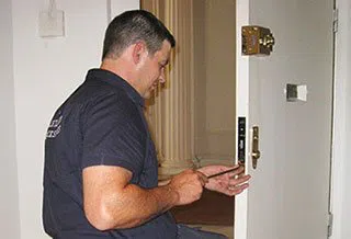 Safe Key Locksmith Service Los Angeles, CA 310-844-9336 - locksmith-6